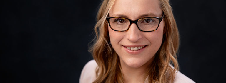 Laura Taylor Headshot 14 18 38